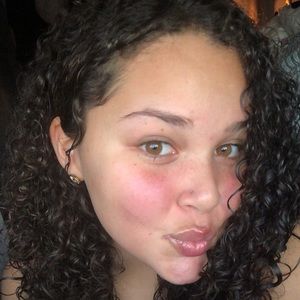 Meet your Posher, Mackenzie